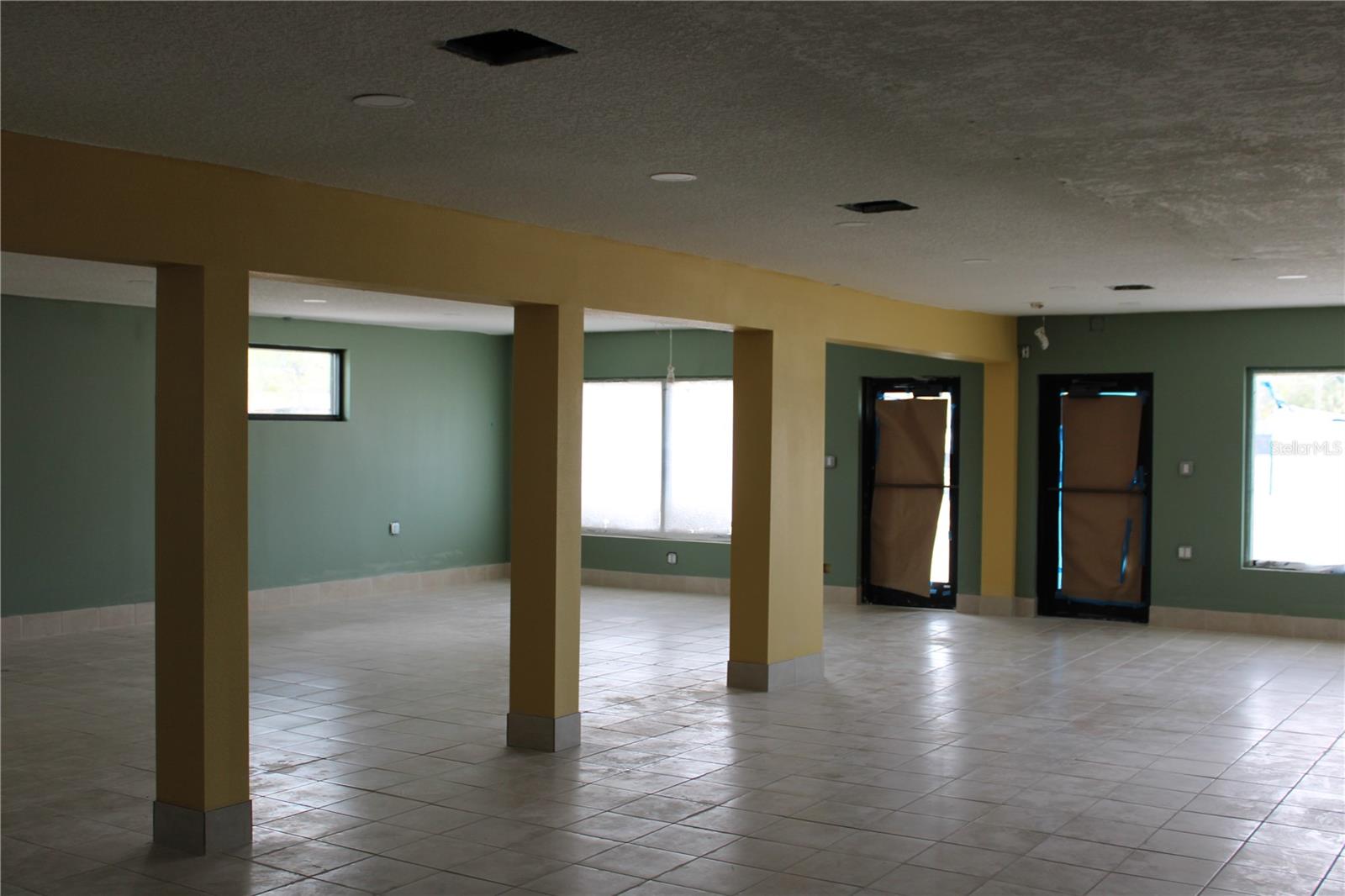 2180 N HERCULES AVE — photo 3