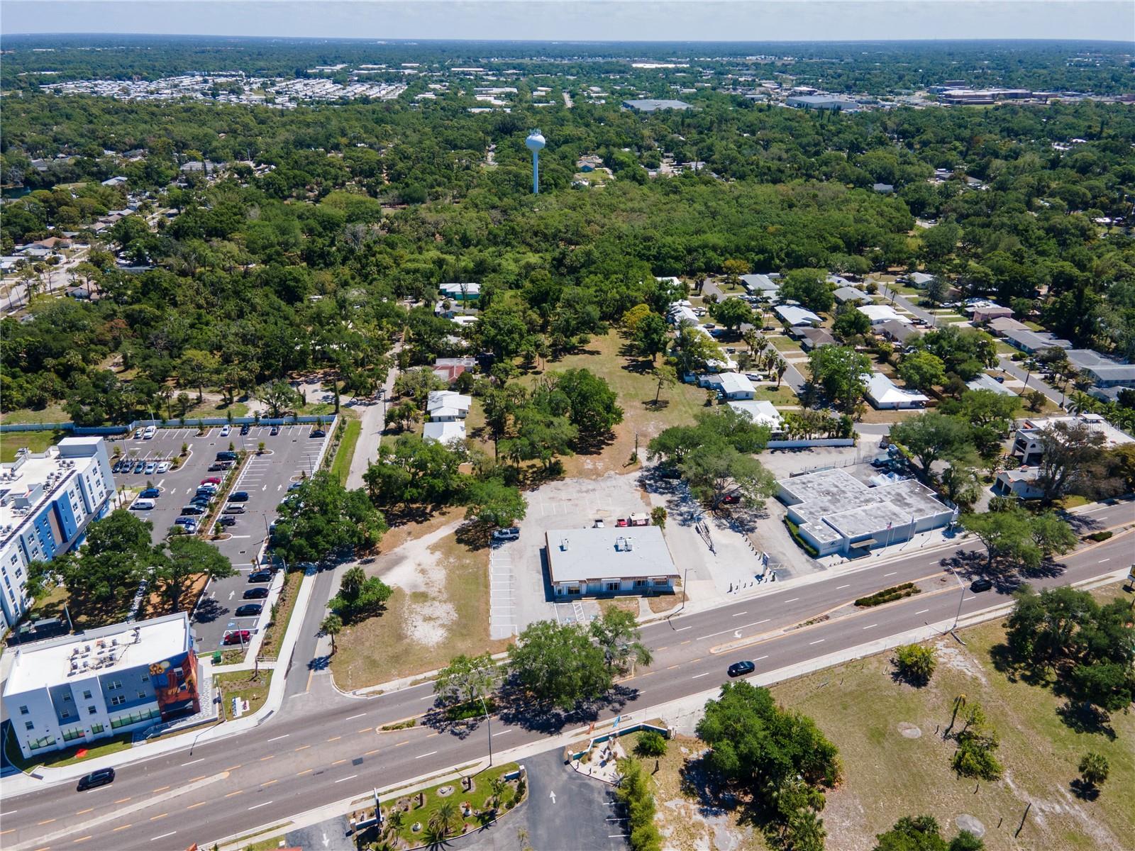 4500 N TAMIAMI TRL — photo 3