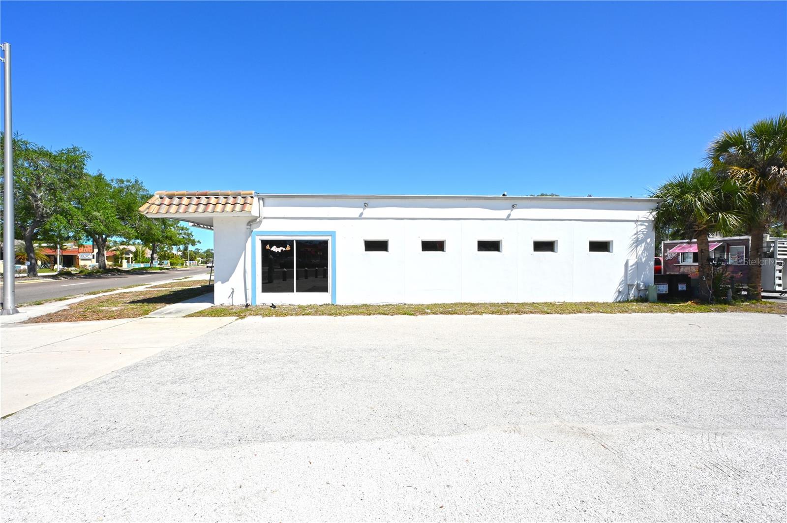 4500 N TAMIAMI TRL — photo 11