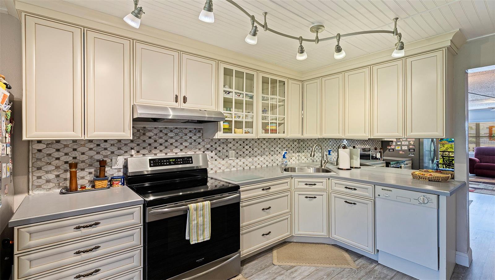 4910 BAY ST NE #310 — photo 10