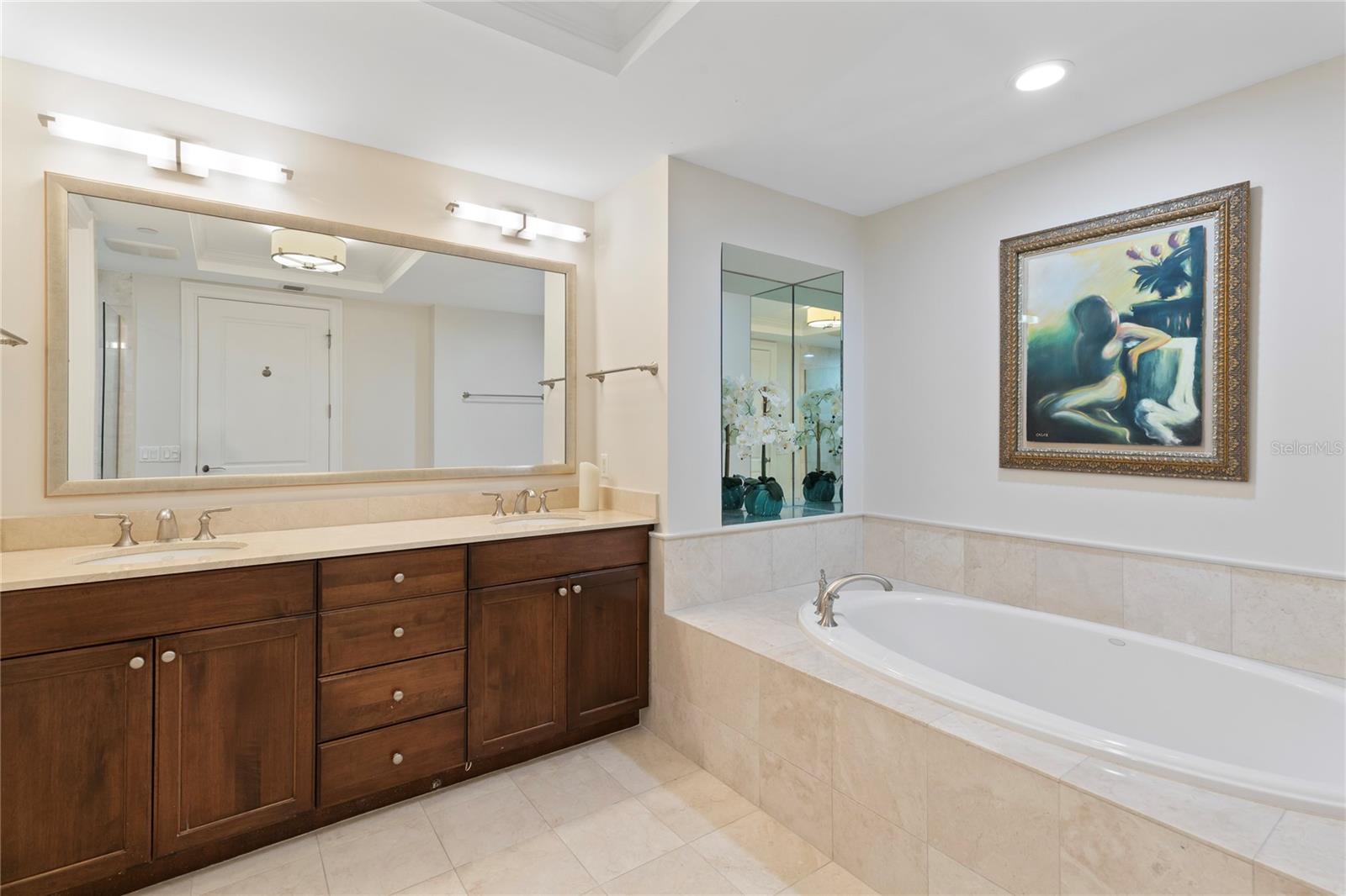 300 BEACH DR NE #302 — photo 19