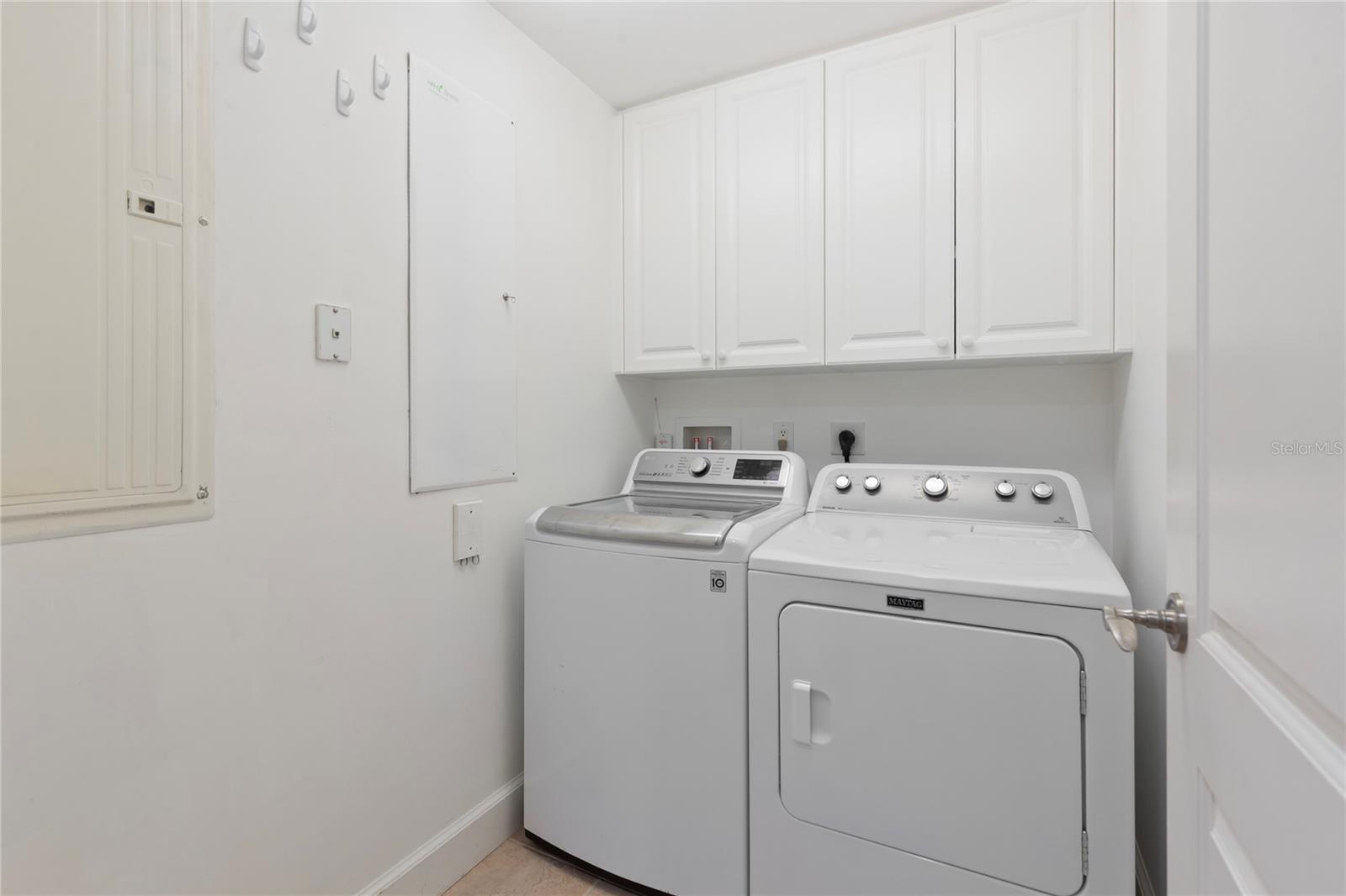 300 BEACH DR NE #302 — photo 23