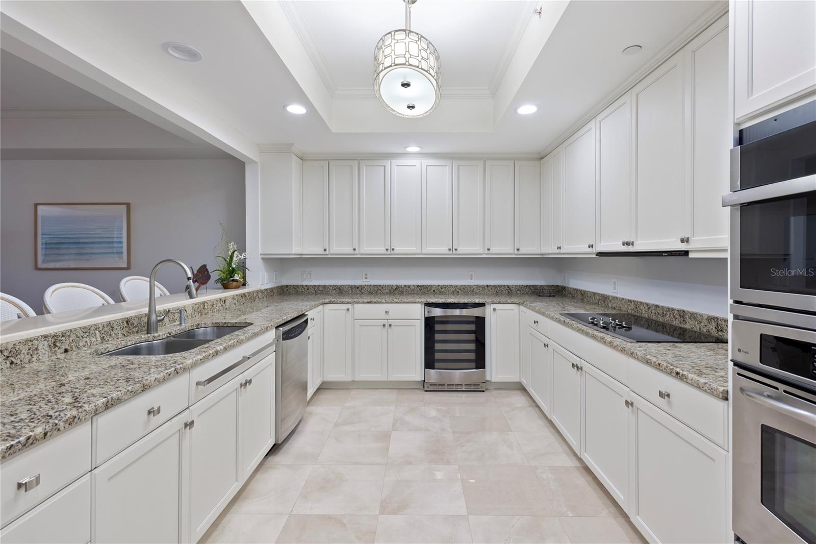 300 BEACH DR NE #302 — photo 4