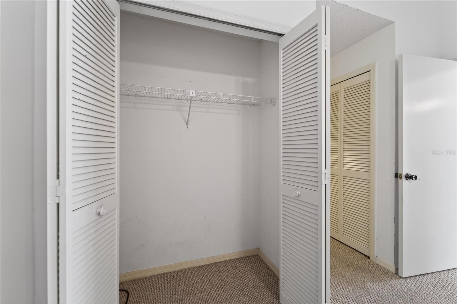 2369 BEVERLY DR — photo 30