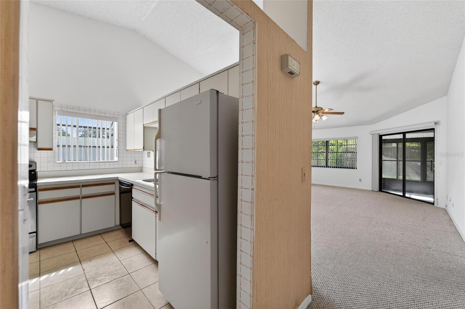 2369 BEVERLY DR — photo 21