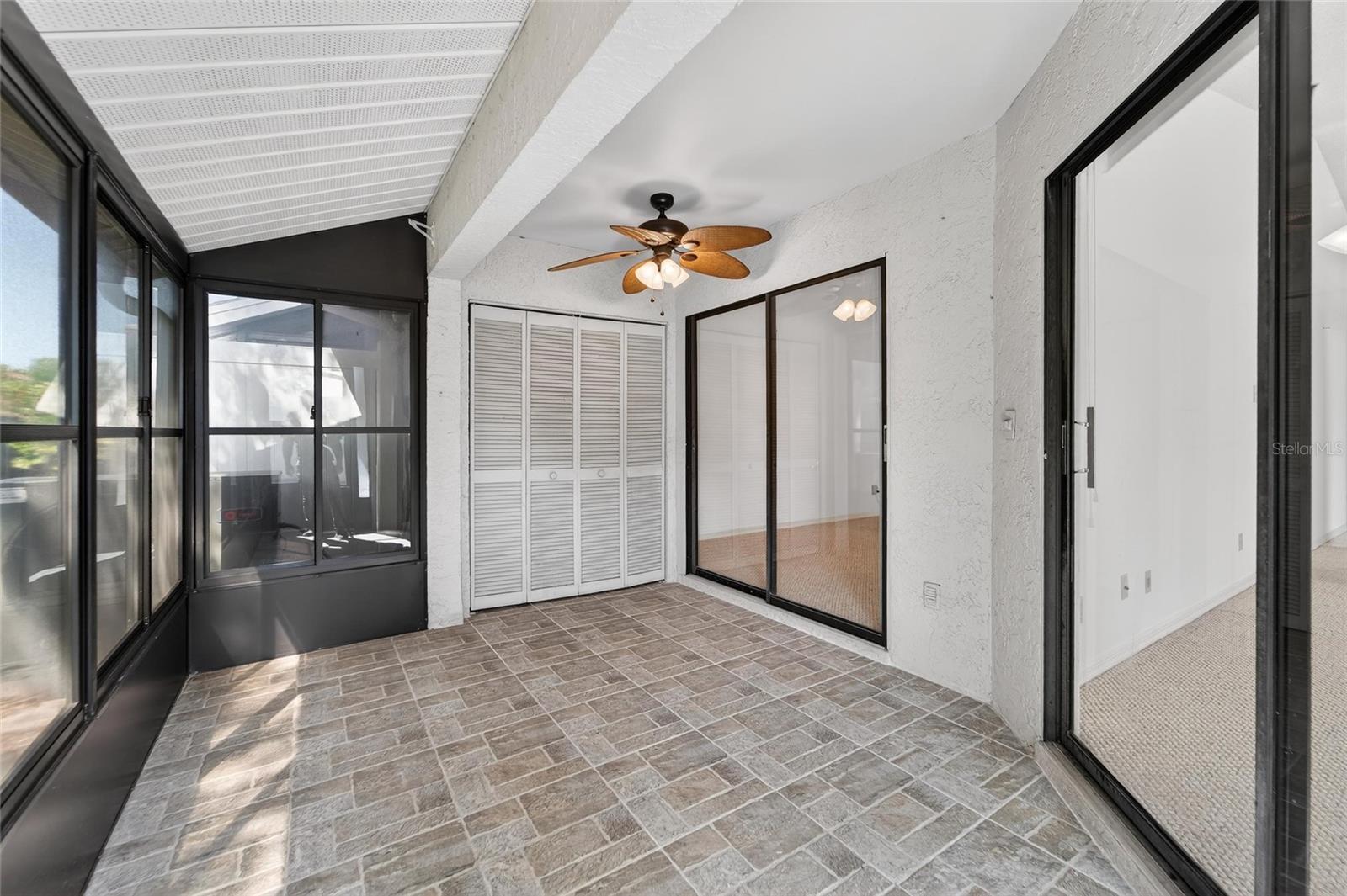 2369 BEVERLY DR — photo 15