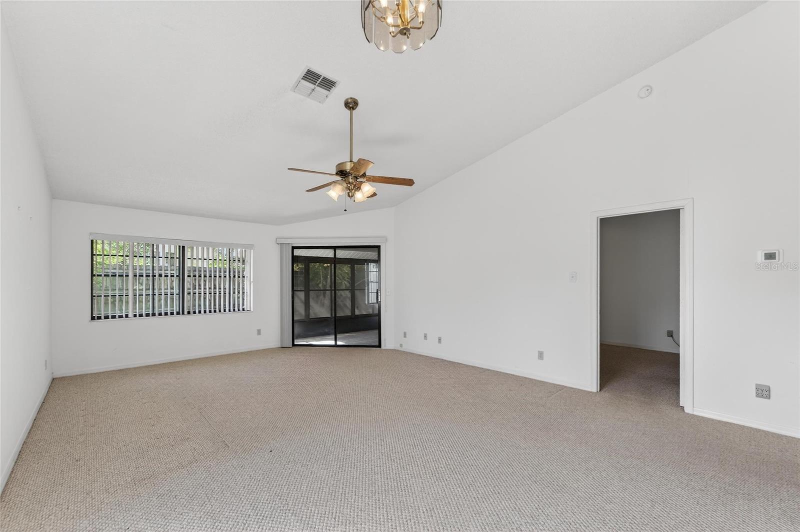 2369 BEVERLY DR — photo 11