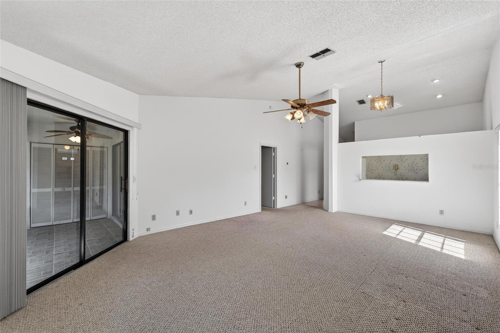 2369 BEVERLY DR — photo 12