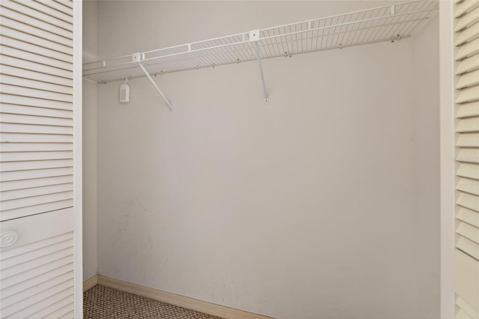 2369 BEVERLY DR — photo 34