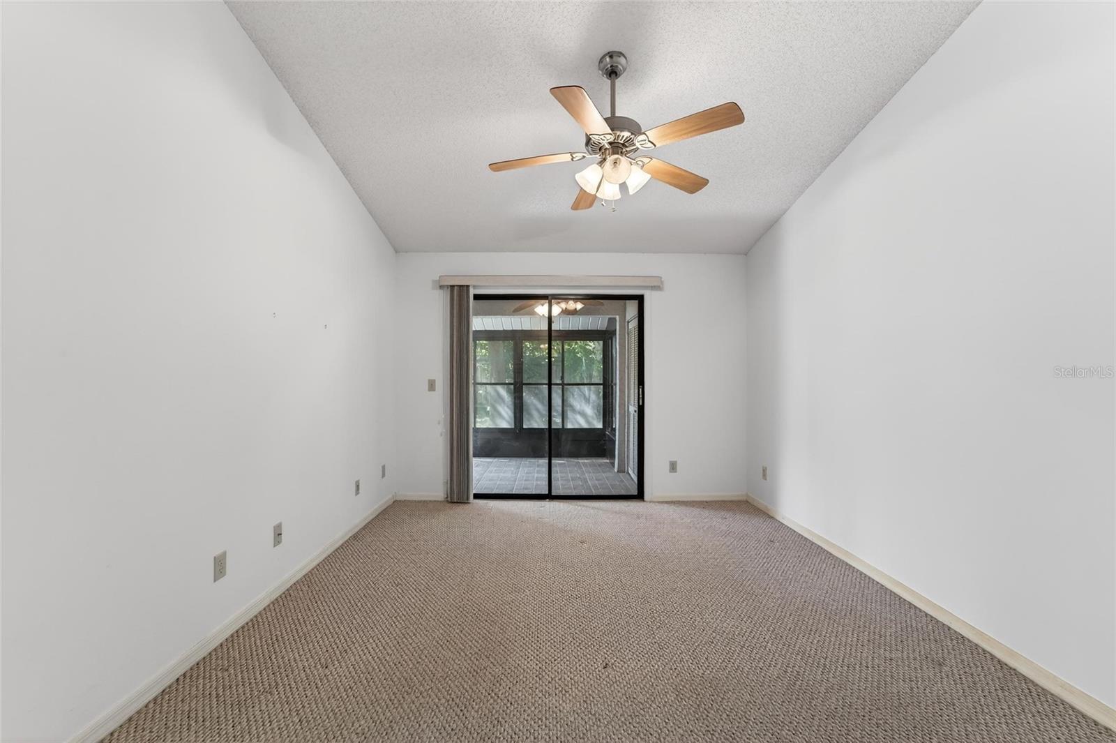 2369 BEVERLY DR — photo 27