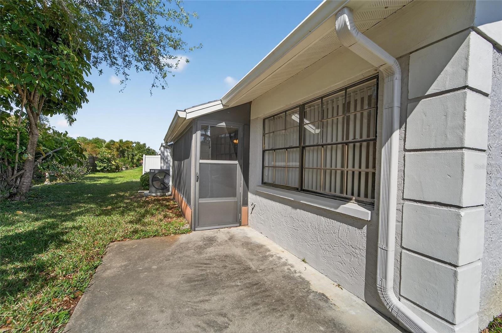 2369 BEVERLY DR — photo 50