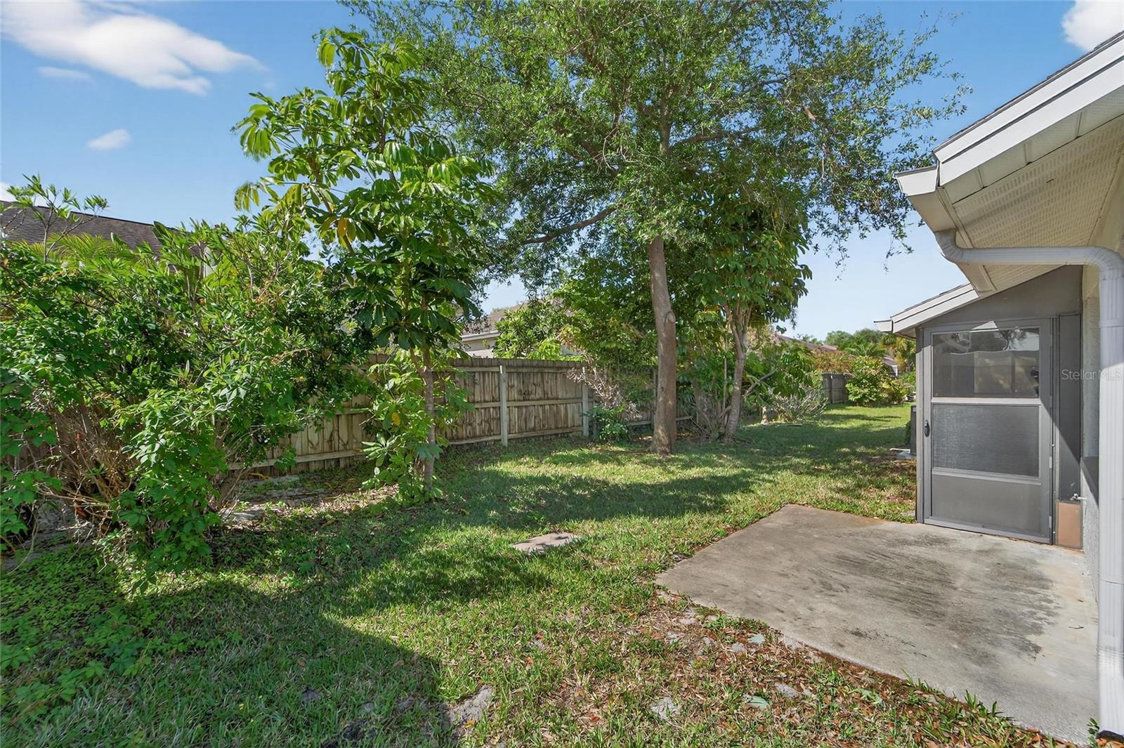 2369 BEVERLY DR — photo 46