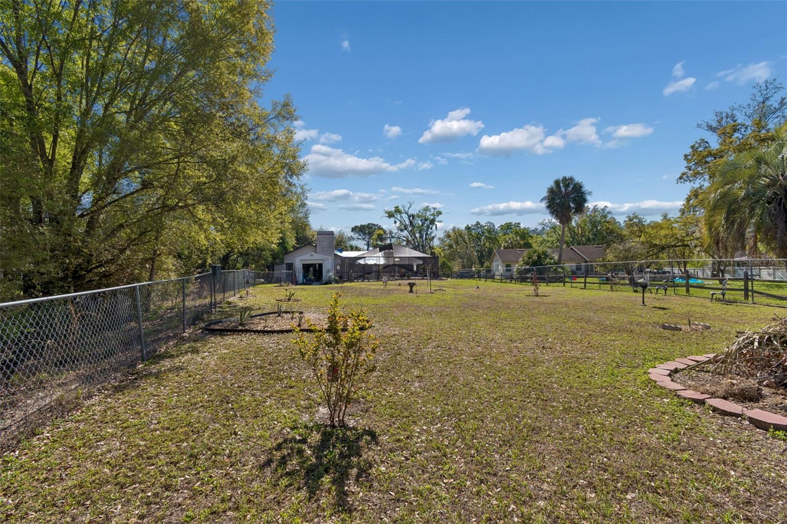 5059 BERNADETTE DR — photo 38