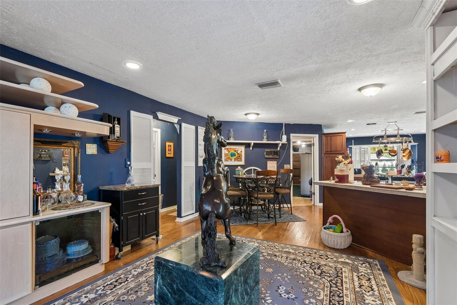5059 BERNADETTE DR — photo 18