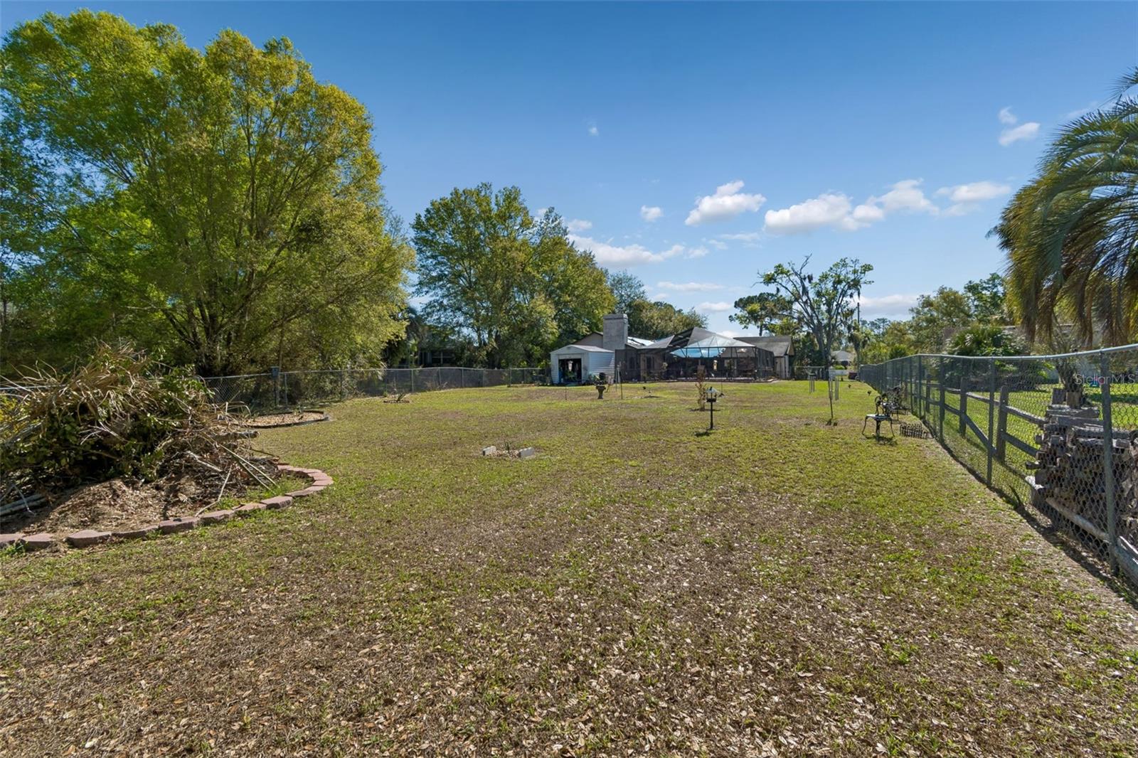 5059 BERNADETTE DR — photo 36