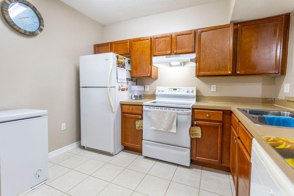 6445 CYPRESSDALE DR #102 — photo 7
