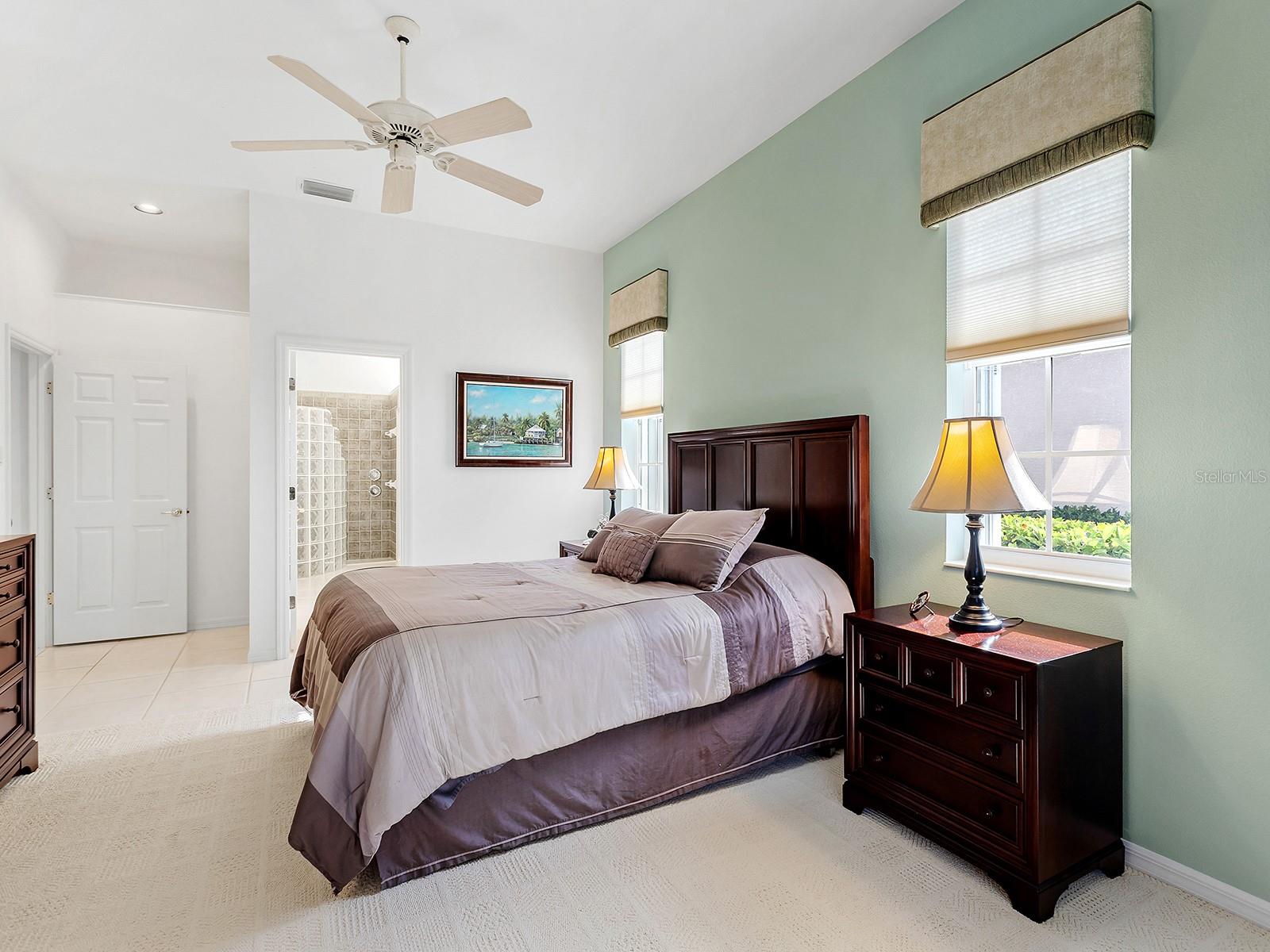 10106 GLENMORE AVE — photo 30