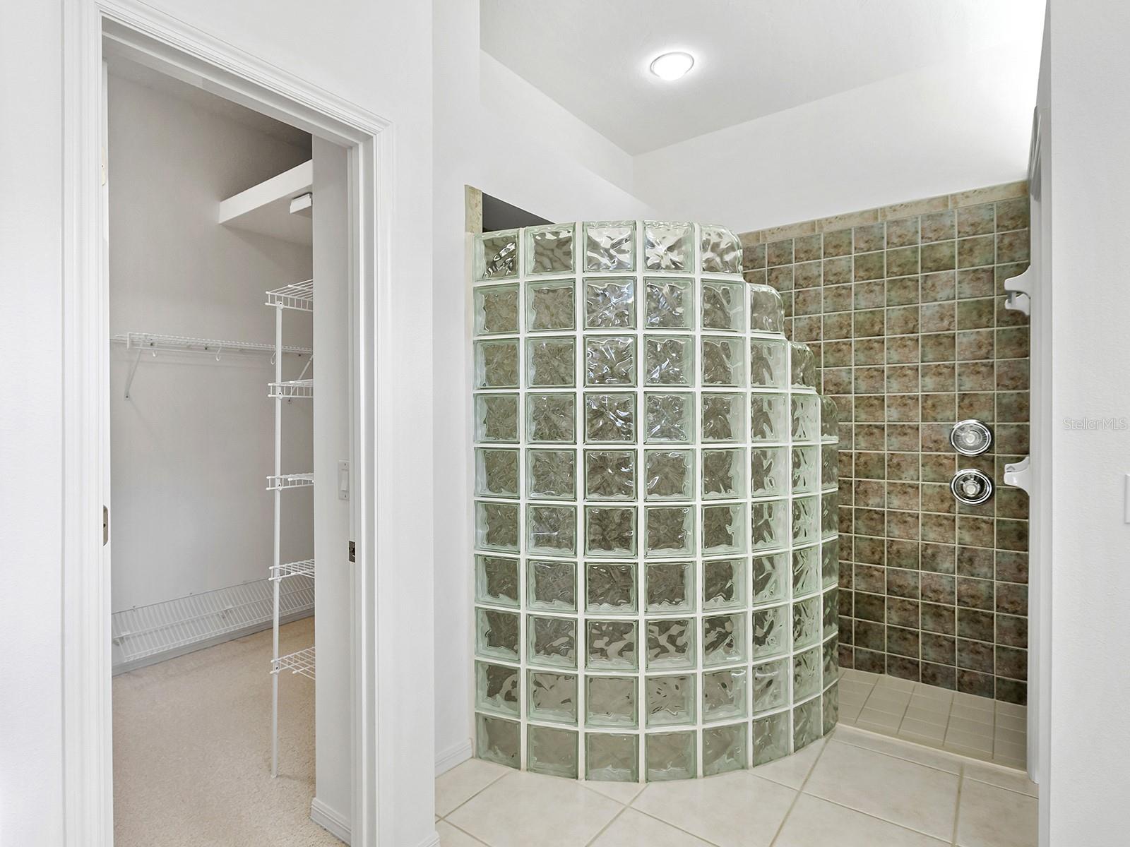 10106 GLENMORE AVE — photo 33