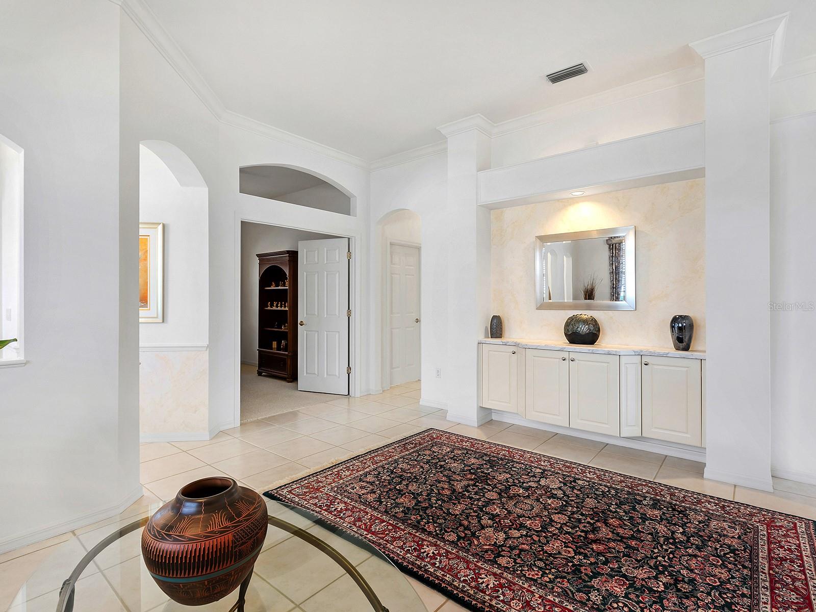 10106 GLENMORE AVE — photo 4
