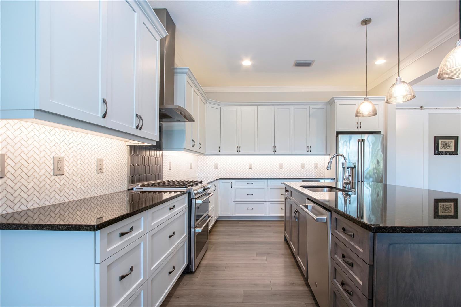7732 SANDHILL LAKE DR — photo 45