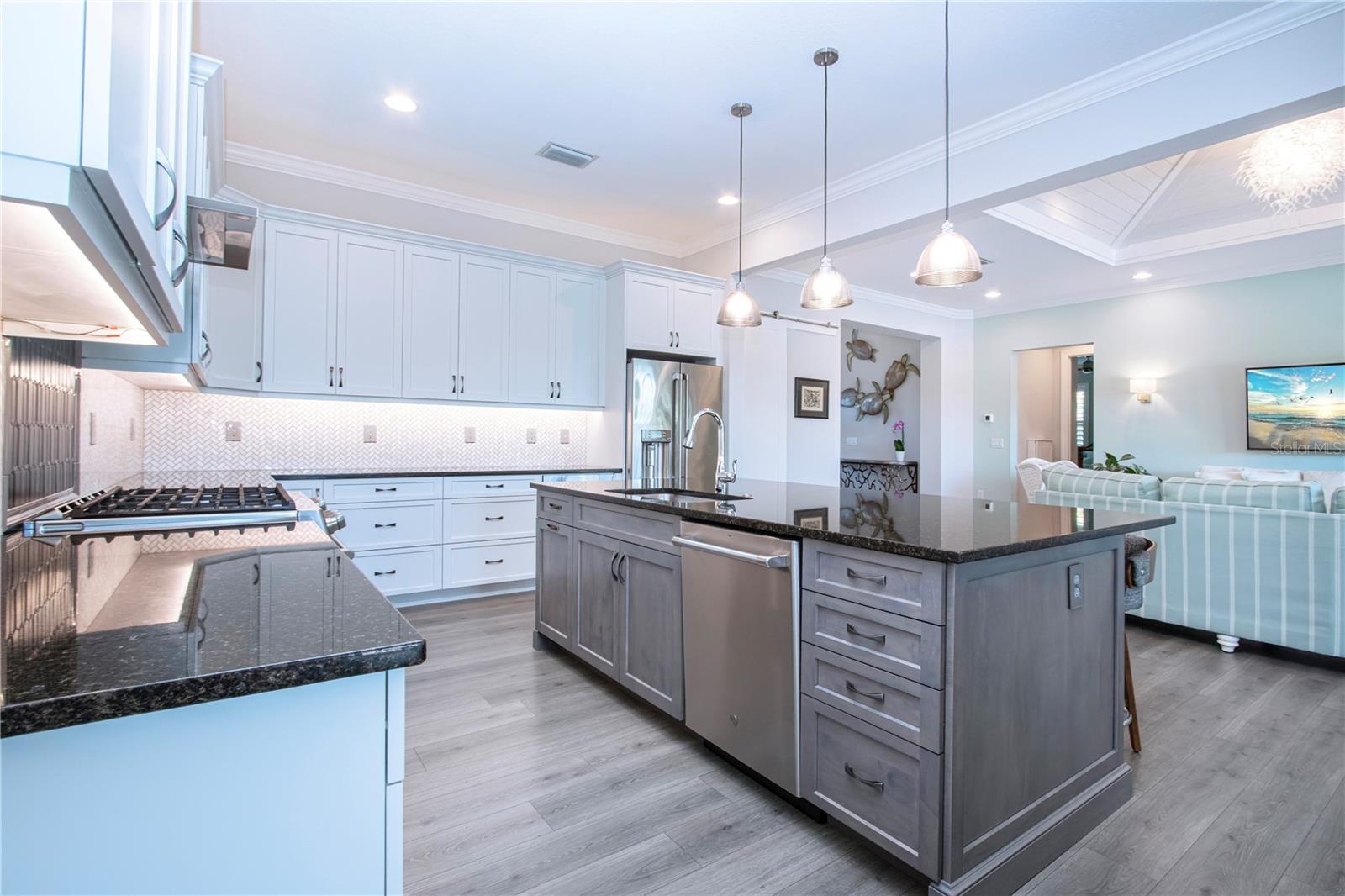 7732 SANDHILL LAKE DR — photo 47