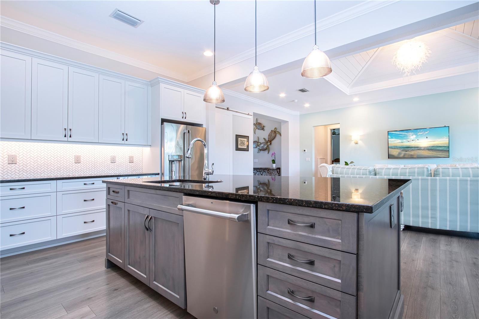 7732 SANDHILL LAKE DR — photo 48