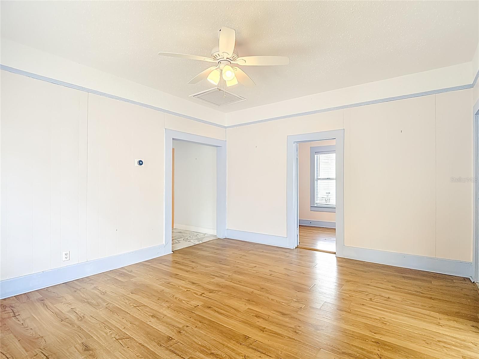 1004 E 22ND AVE — photo 12