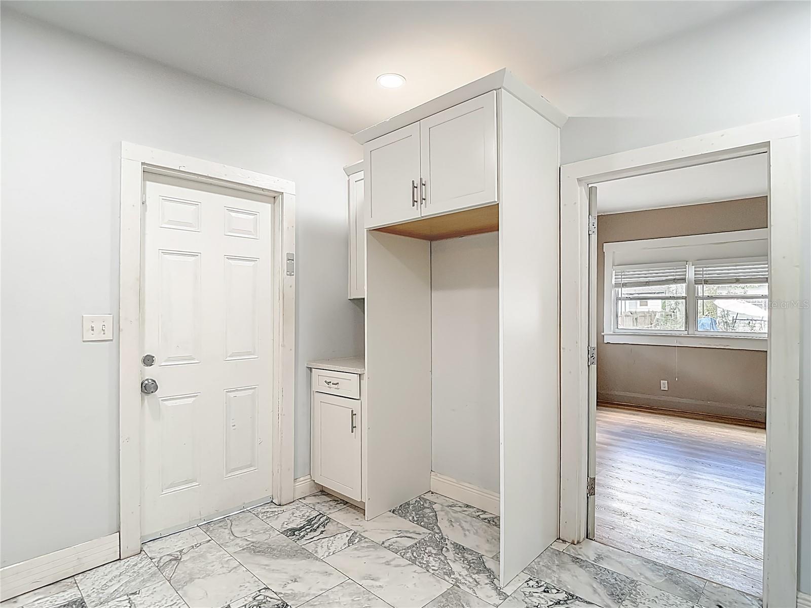 1004 E 22ND AVE — photo 24