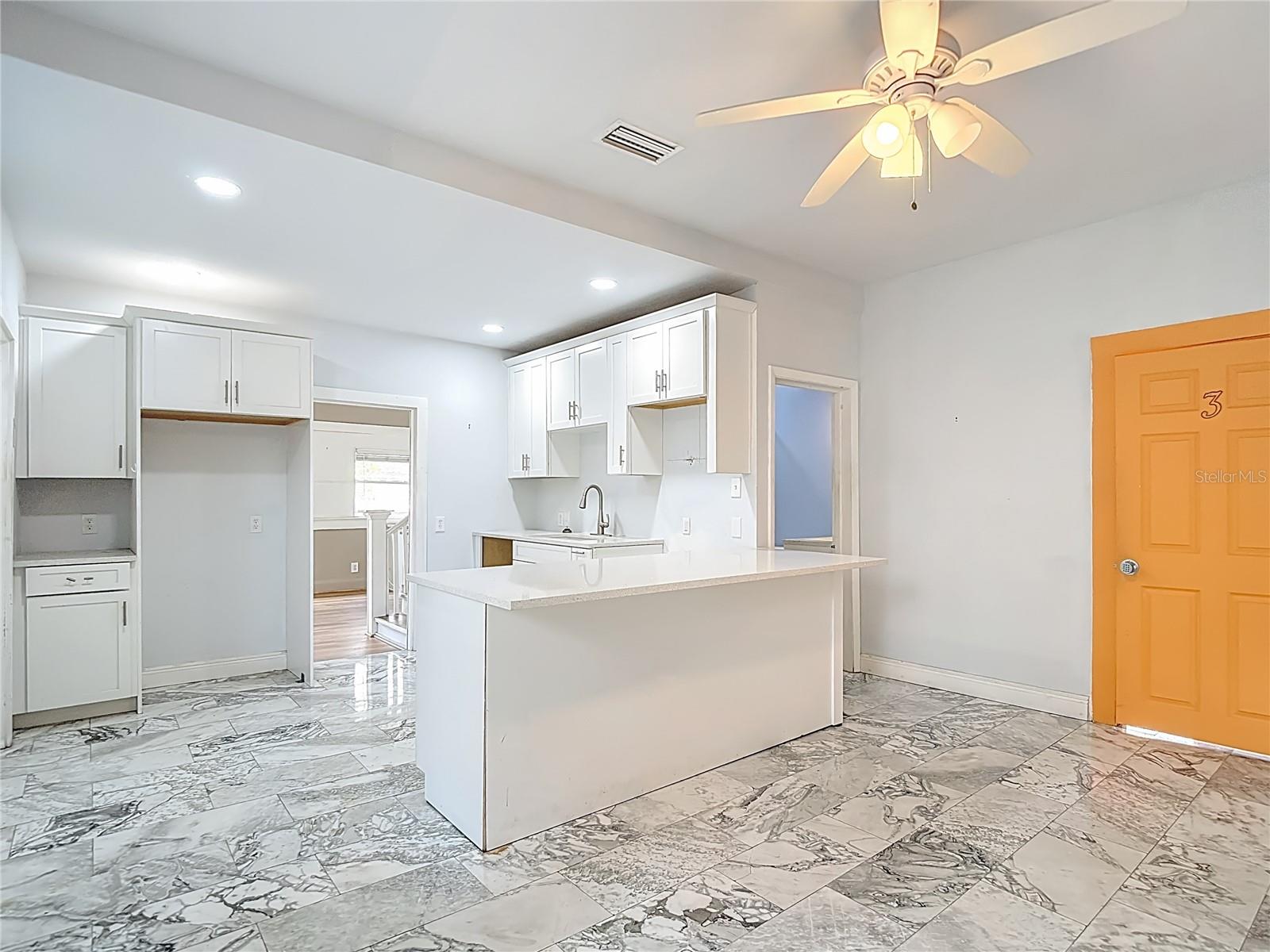 1004 E 22ND AVE — photo 15