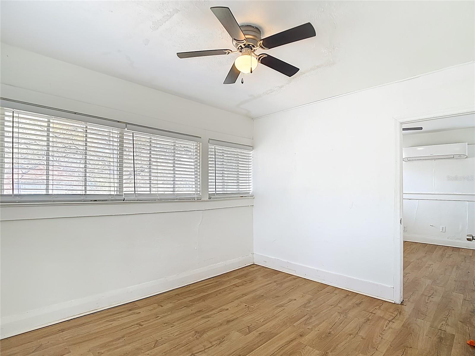 1004 E 22ND AVE — photo 54