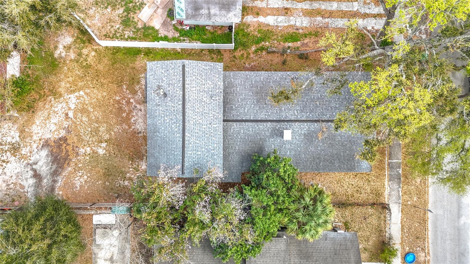 1004 E 22ND AVE — photo 65