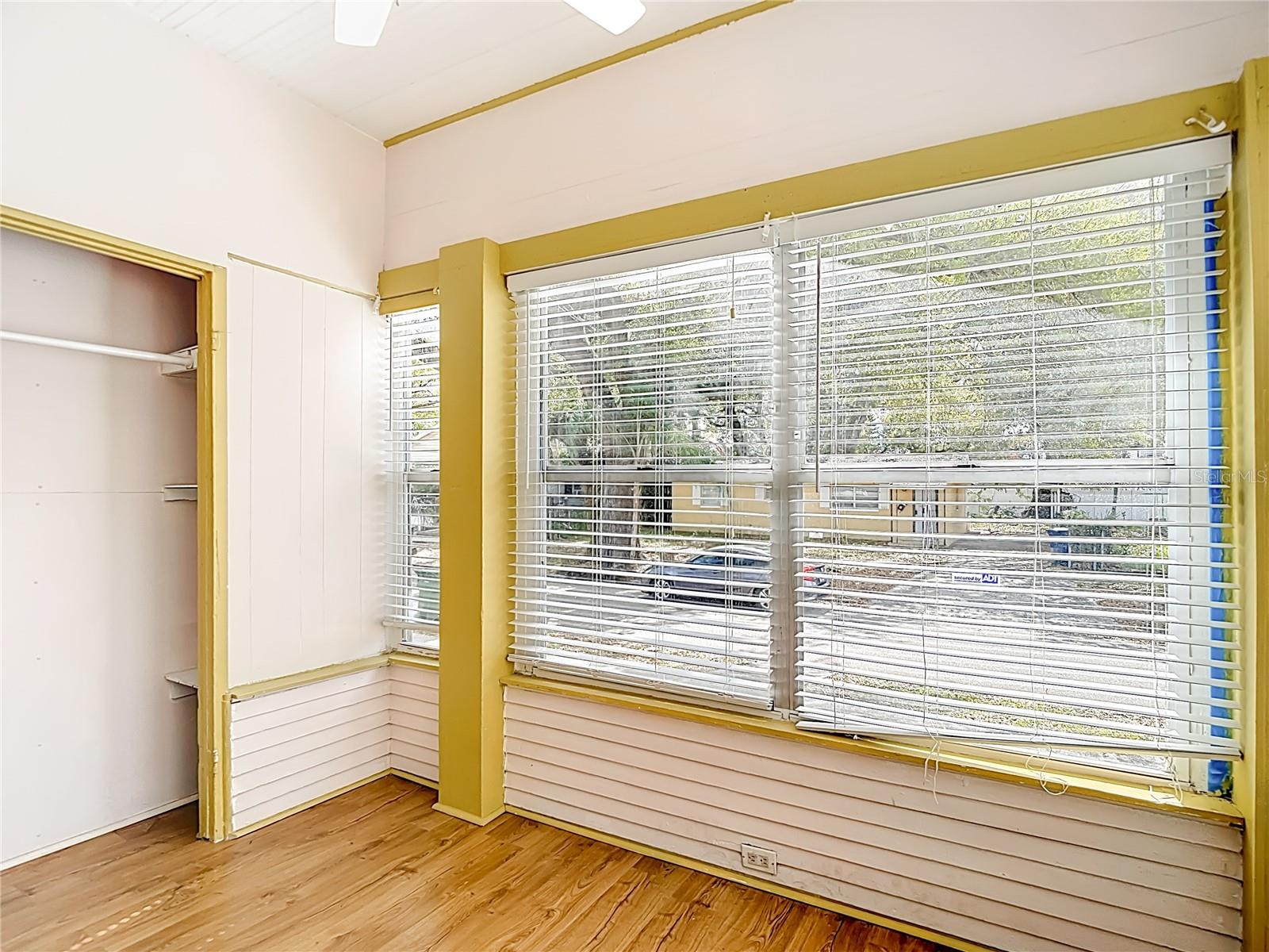 1004 E 22ND AVE — photo 34