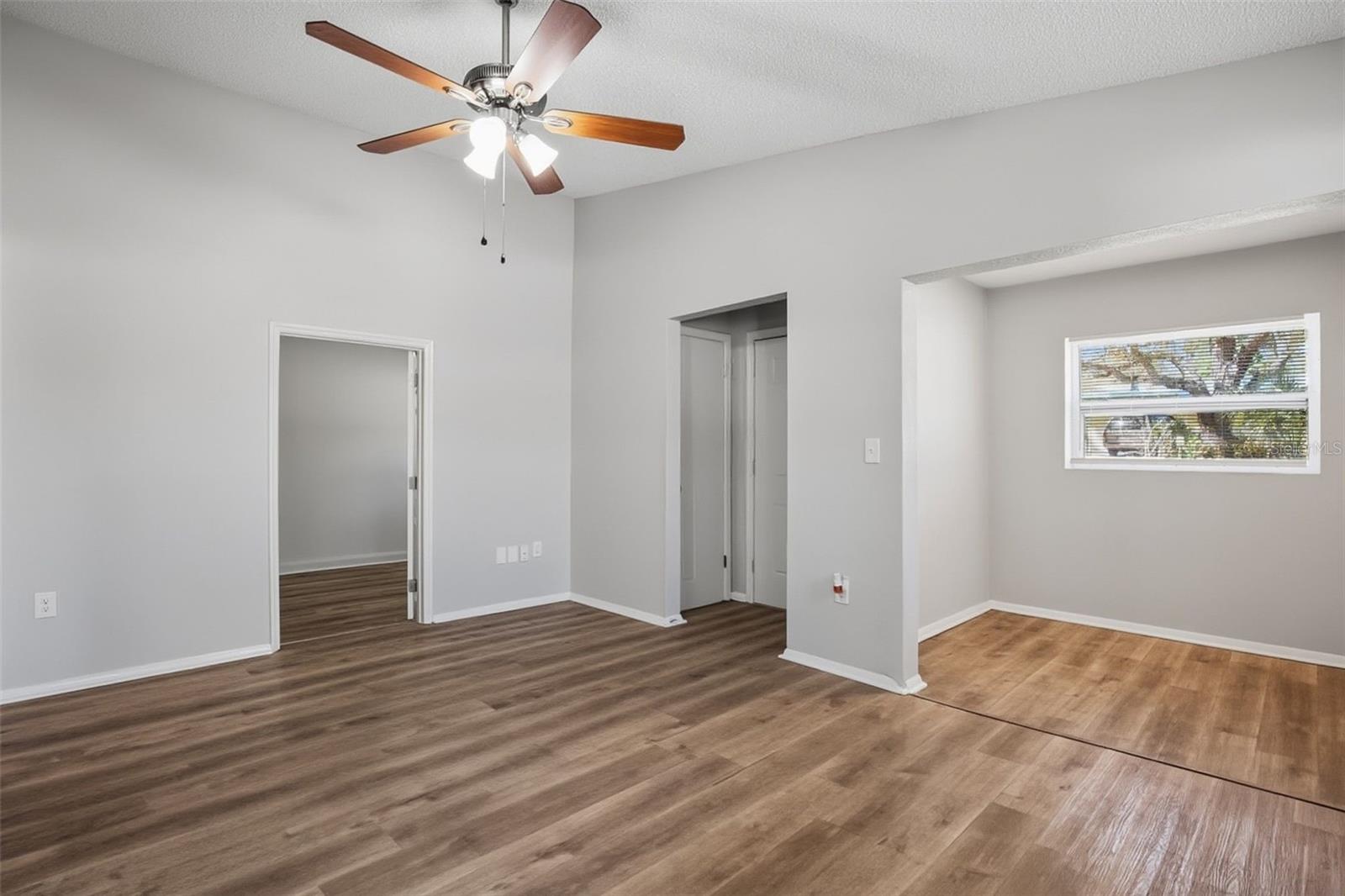 728 E SPRUCE ST — photo 17