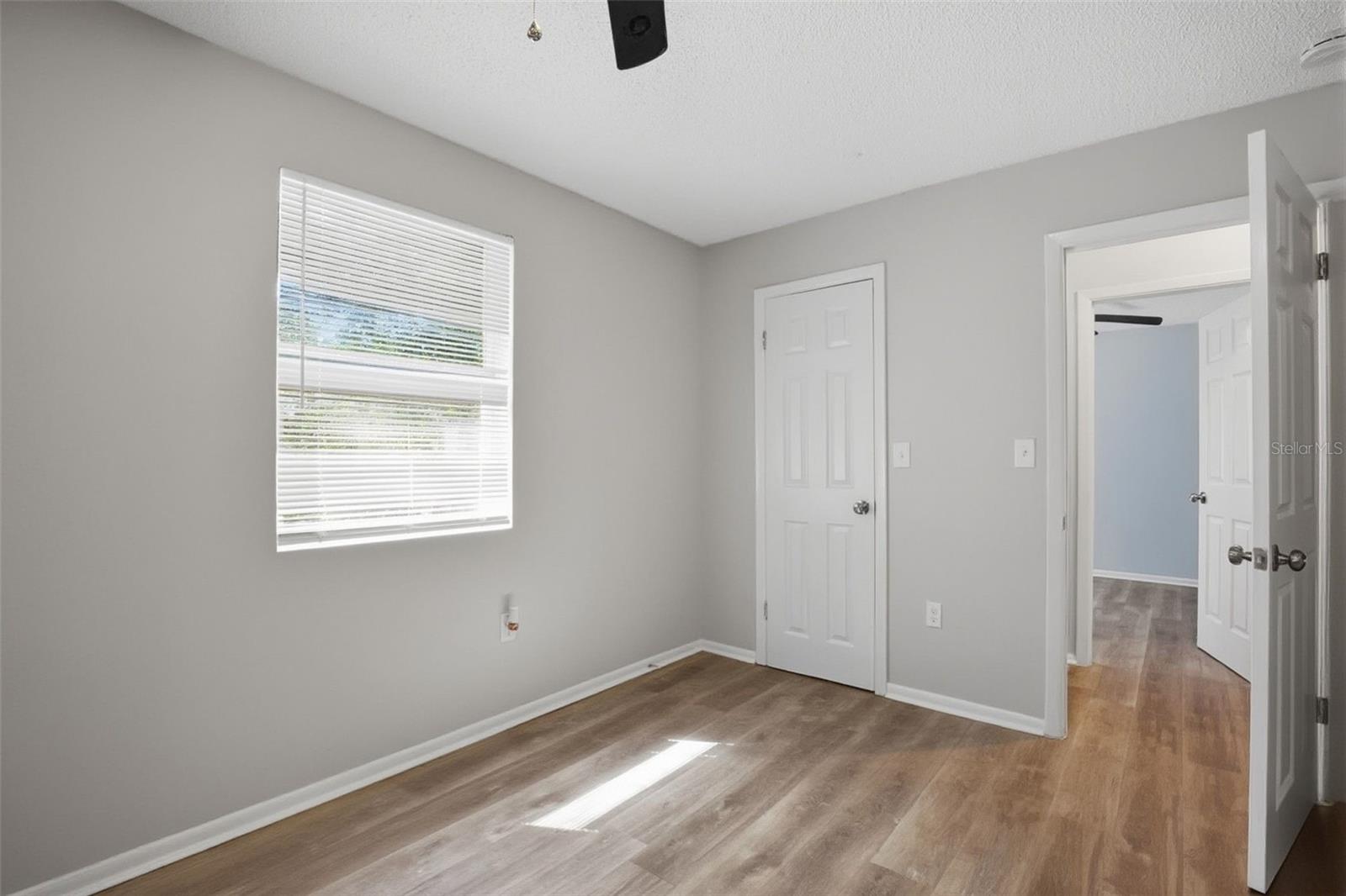 728 E SPRUCE ST — photo 27