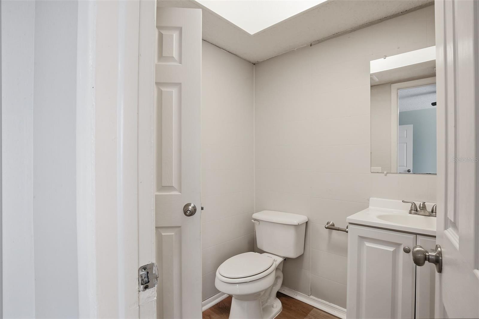 728 E SPRUCE ST — photo 30