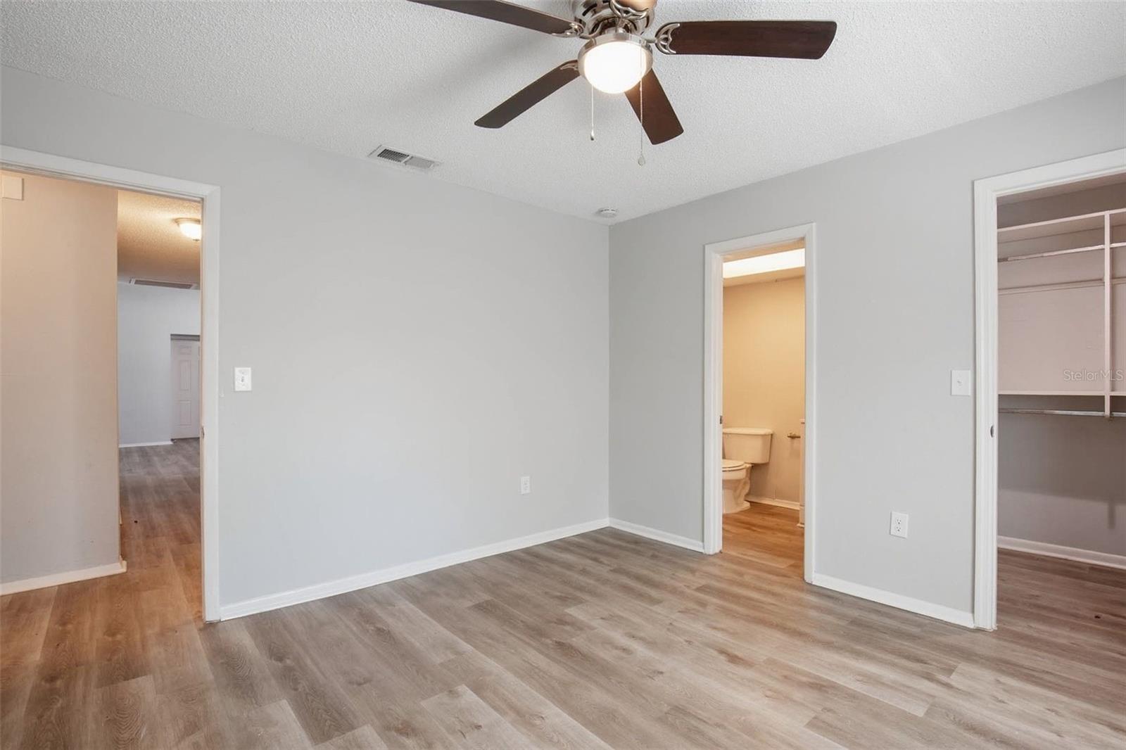 728 E SPRUCE ST — photo 20