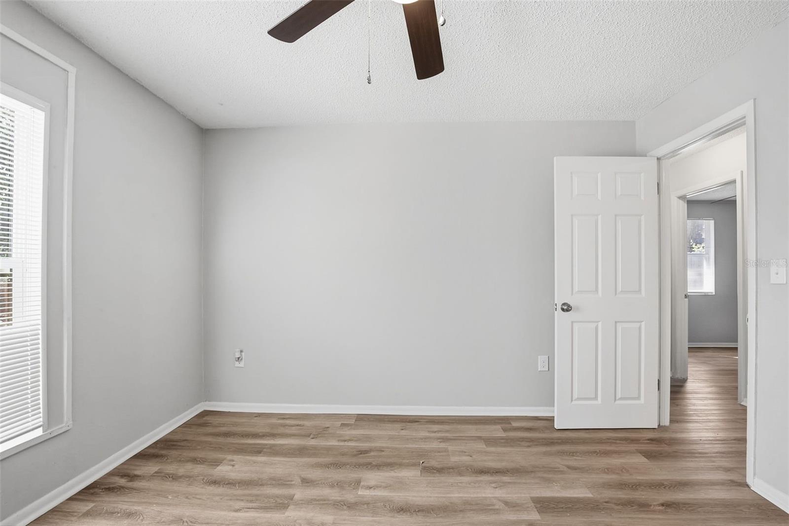 728 E SPRUCE ST — photo 22