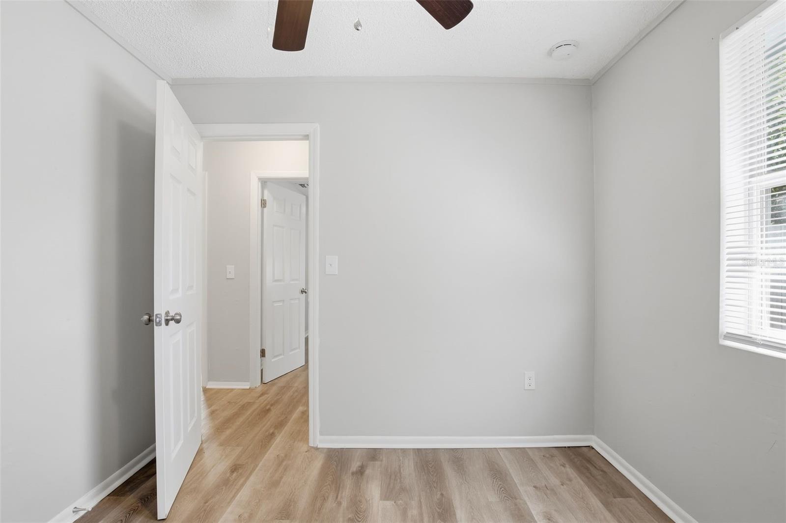 728 E SPRUCE ST — photo 29