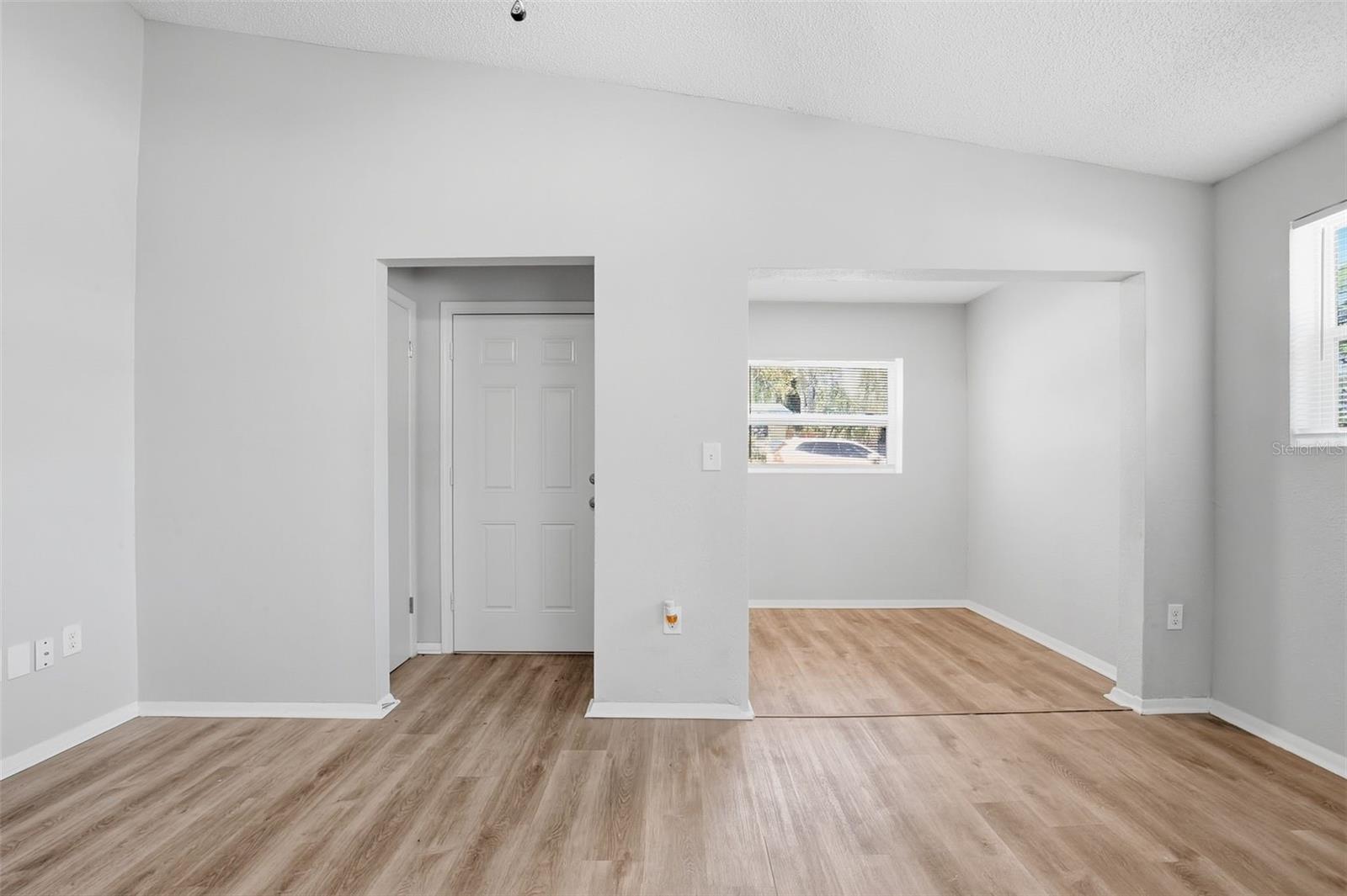 728 E SPRUCE ST — photo 7