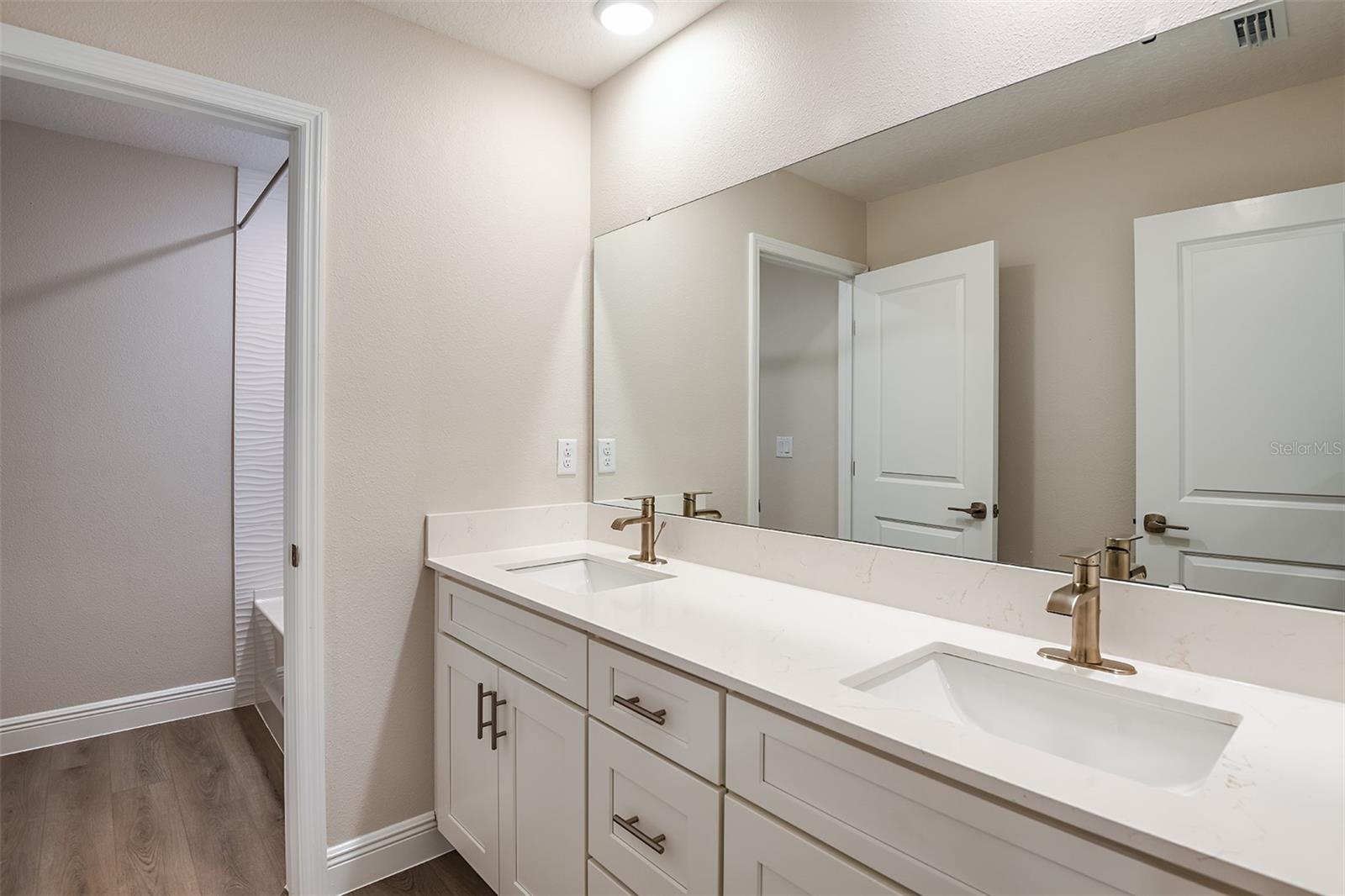 31717 BIENVILLE LN — photo 27