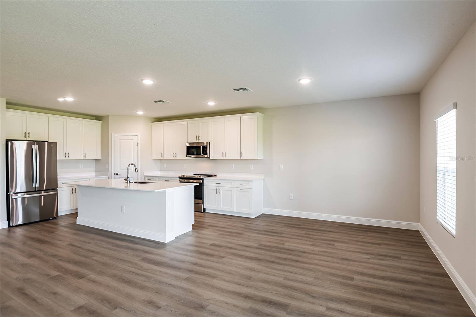 31717 BIENVILLE LN — photo 9