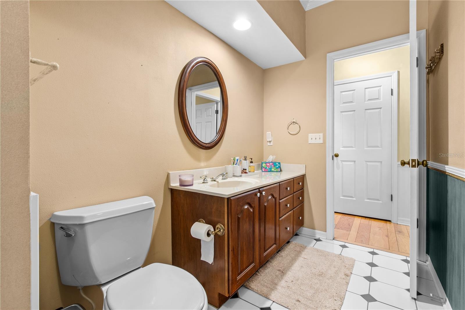 10002 HUNT CLIFF DR — photo 36
