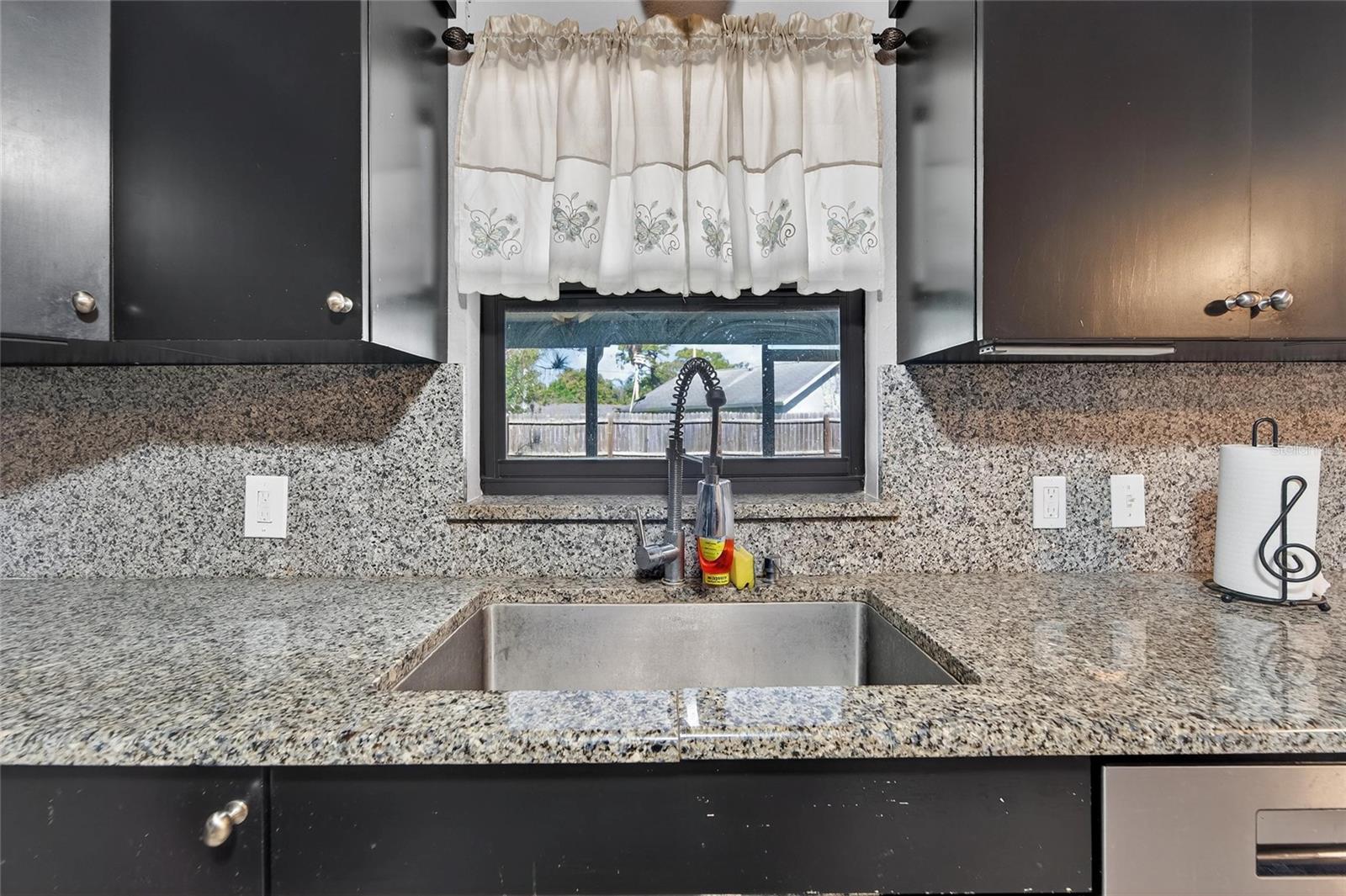 15821 ADOBE DR — photo 15