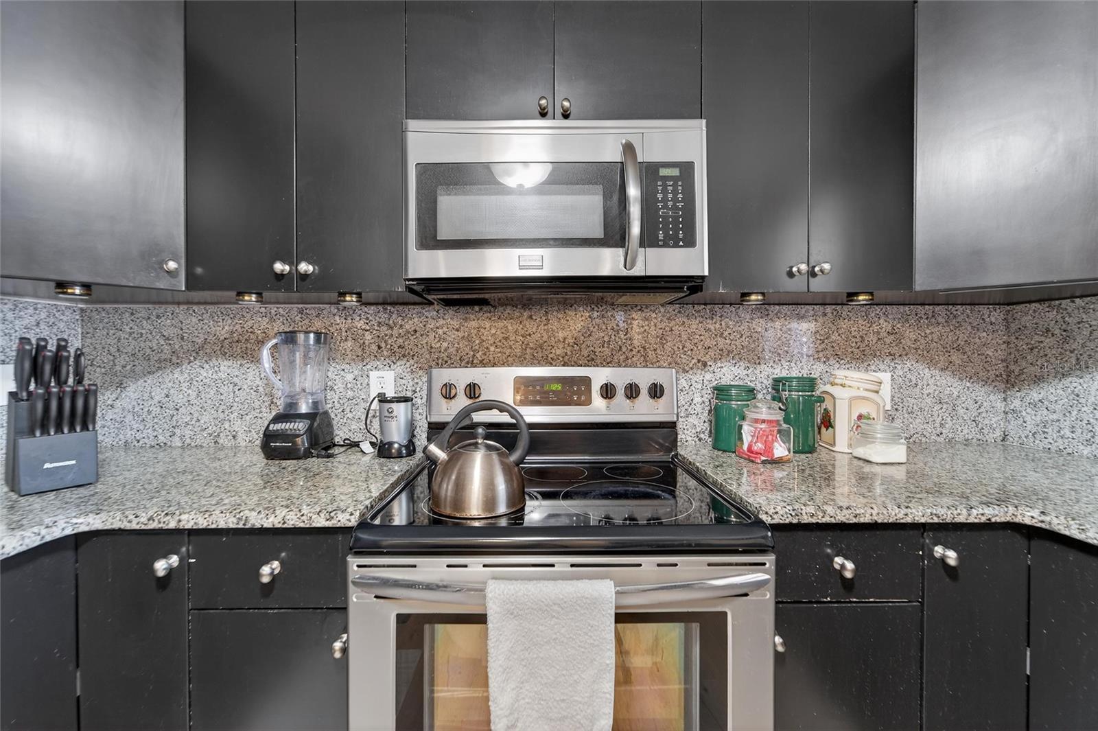 15821 ADOBE DR — photo 13