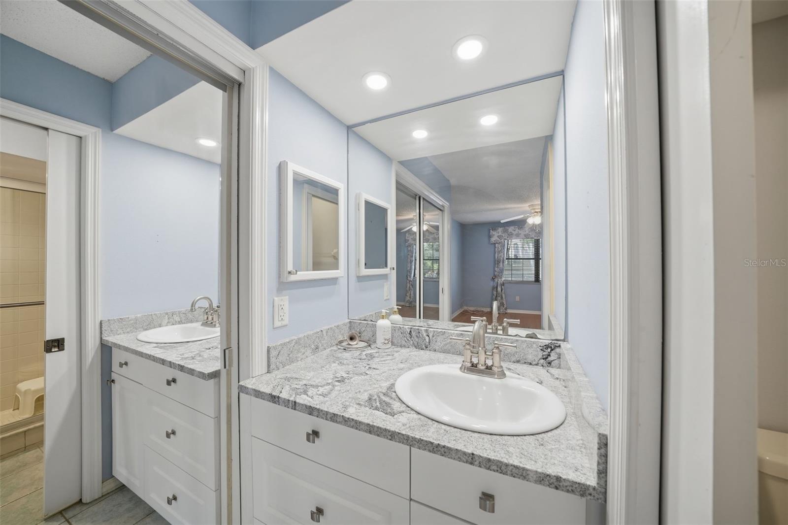2130 ELM ST #401 — photo 10