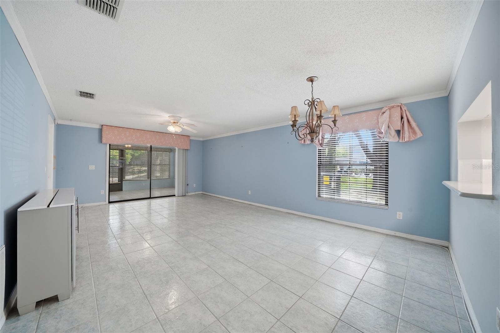 2130 ELM ST #401 — photo 3