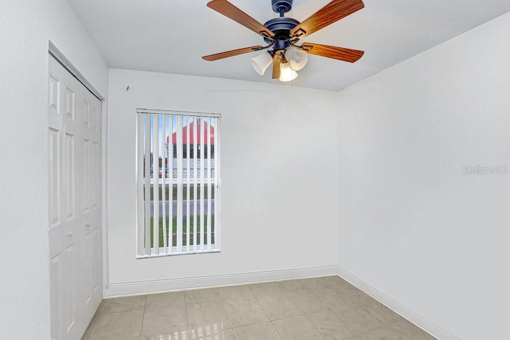 6923 N HIMES AVE — photo 10