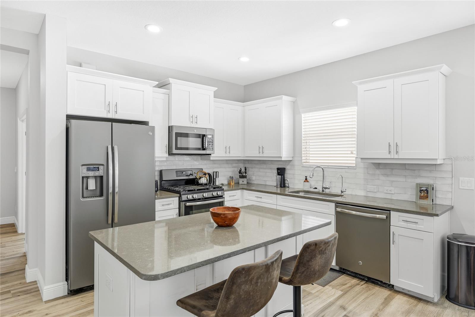 1735 LAKE VERONA CIR — photo 10