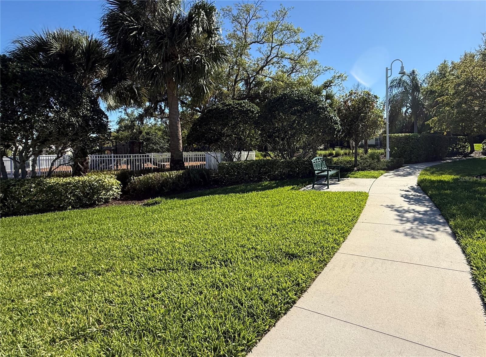 1735 LAKE VERONA CIR — photo 30