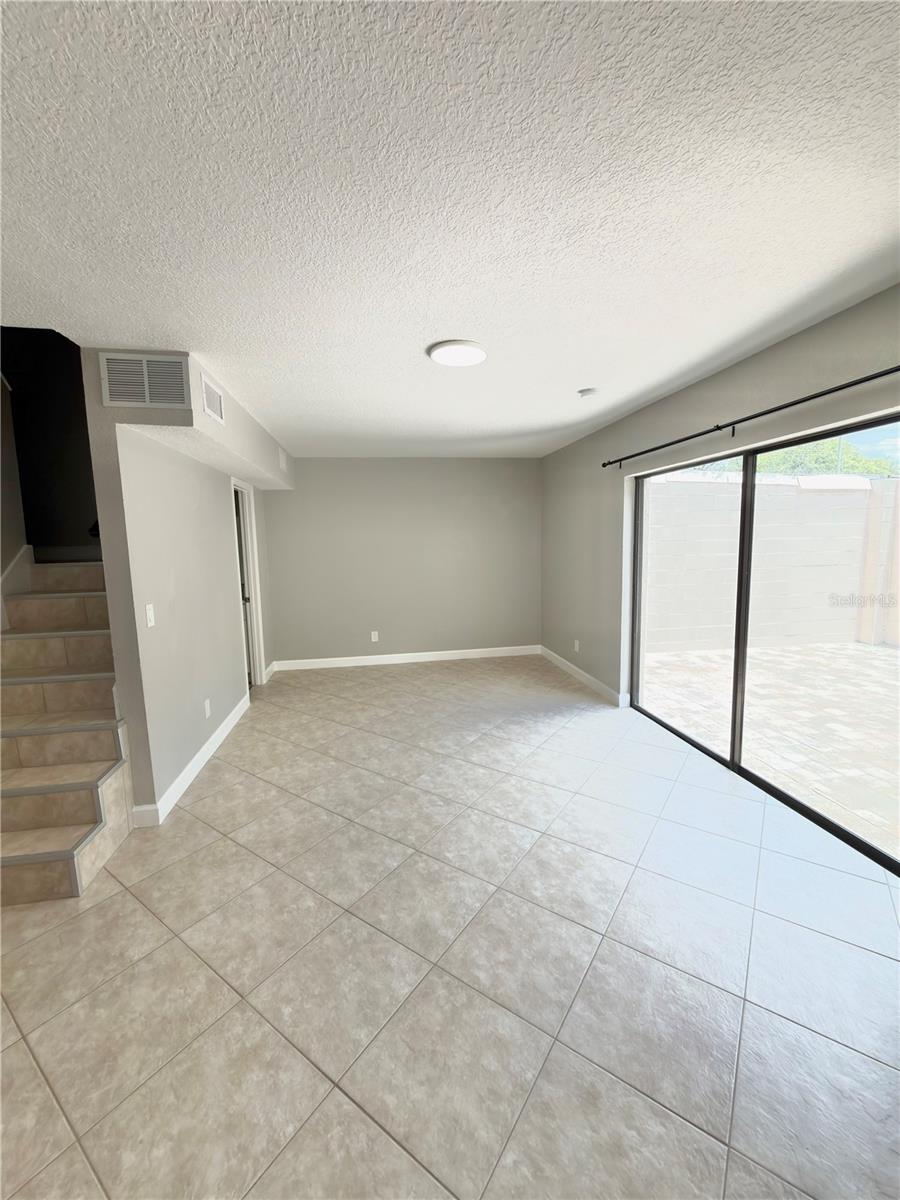 8443 N GRADY AVE — photo 3